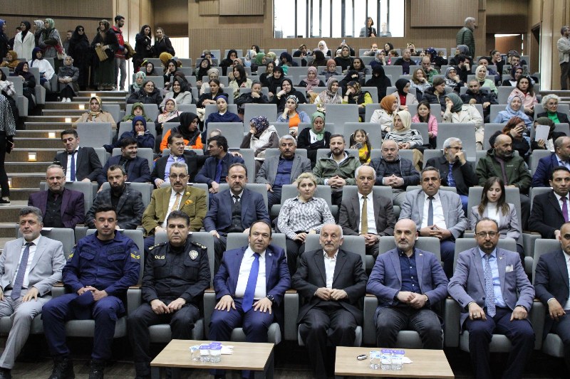  Sayın Kaymakamımız Mehmet Uğur ARSLAN'ın katılımı ile Bağımlılık Farkındalık konulu önemli bir seminer gerçekleştirildi.