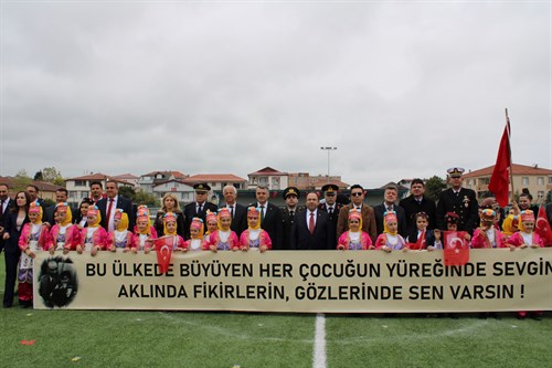 Sayın Kaymakamımız Mehmet Uğur ARSLAN'ın katılımıyla 23 Nisan Ulusal Egemenlik ve Çocuk Bayramı Kutlama Programı ilçe stadyumunda gerçekleştirildi.